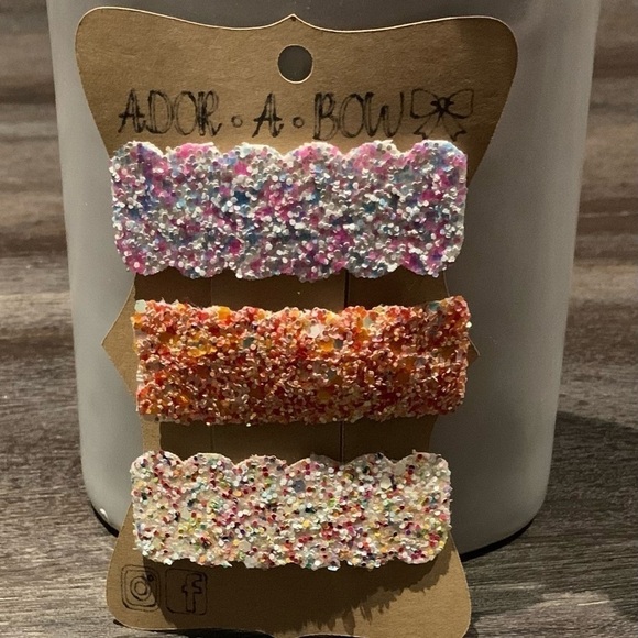 𝅺SPARKLY hair clip set - Picture 1 of 4